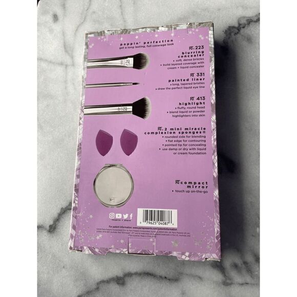 Real Techniques Limited Edition Poppin Perfection Brush and Sponge Set - Picture 2 of 2